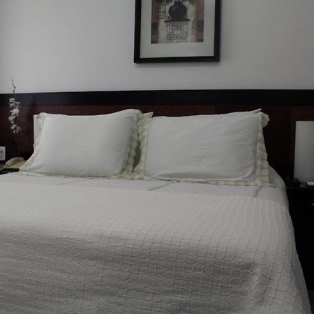 Hotel Dom Henrique Timoteo ภายนอก รูปภาพ