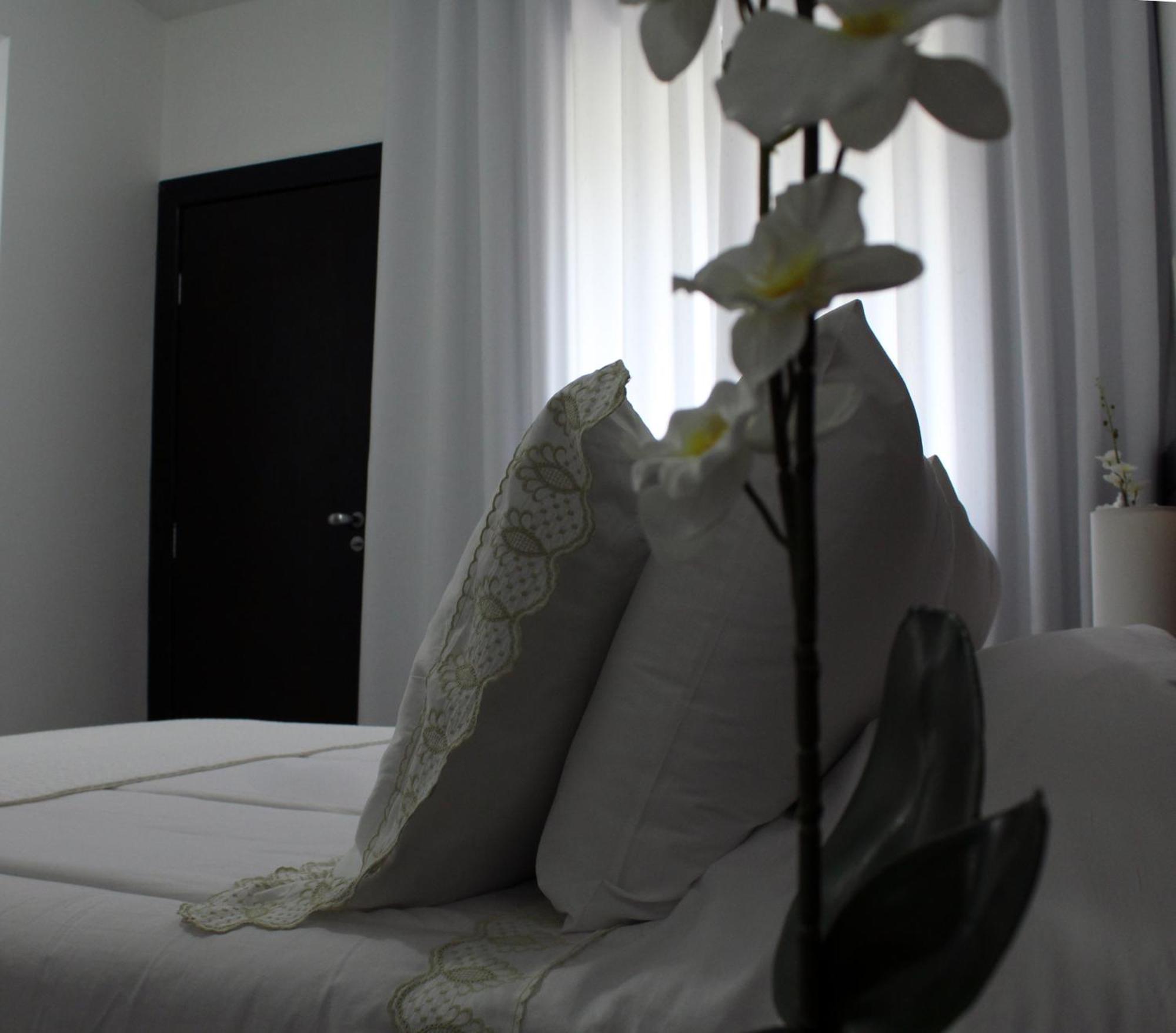 Hotel Dom Henrique Timoteo ภายนอก รูปภาพ