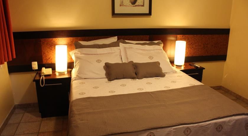 Hotel Dom Henrique Timoteo ภายนอก รูปภาพ