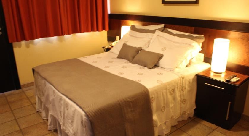 Hotel Dom Henrique Timoteo ภายนอก รูปภาพ