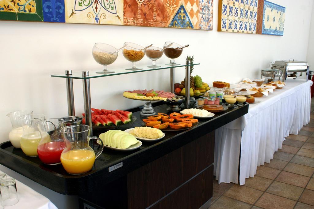 Hotel Dom Henrique Timoteo ภายนอก รูปภาพ