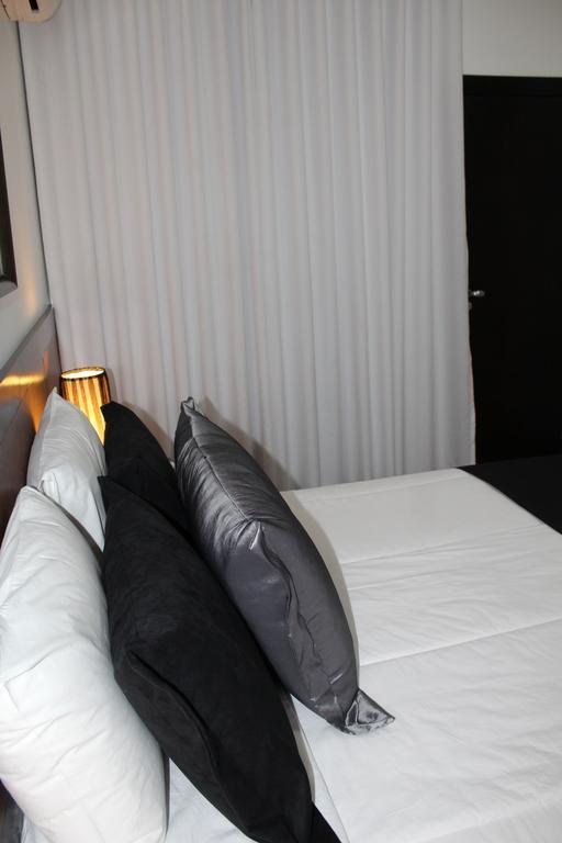 Hotel Dom Henrique Timoteo ภายนอก รูปภาพ