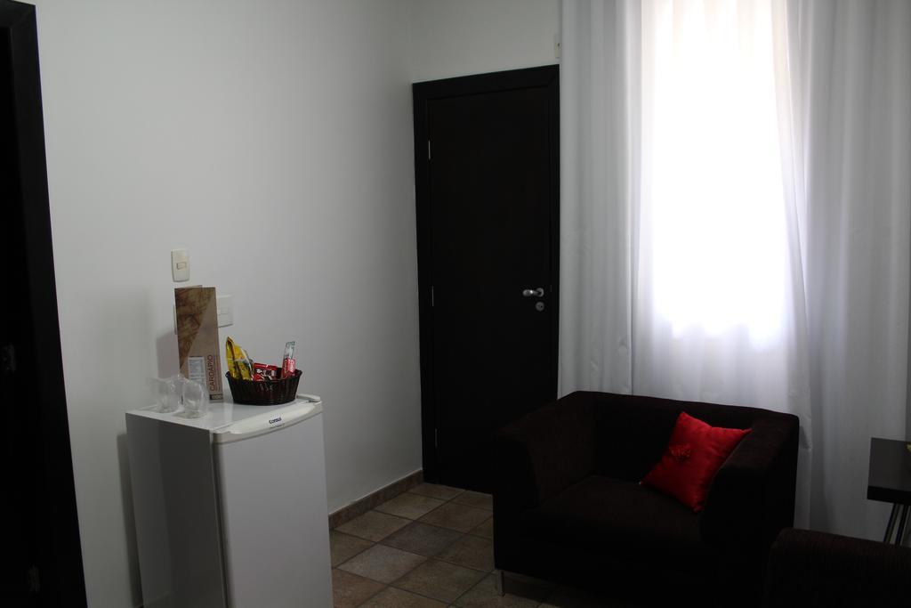Hotel Dom Henrique Timoteo ภายนอก รูปภาพ