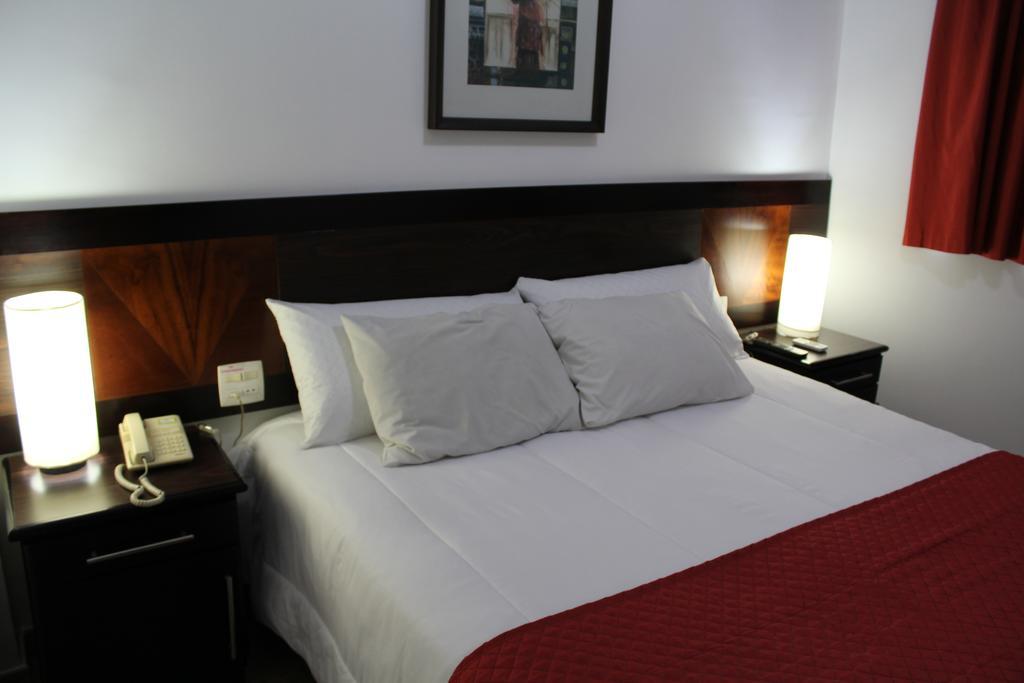 Hotel Dom Henrique Timoteo ภายนอก รูปภาพ