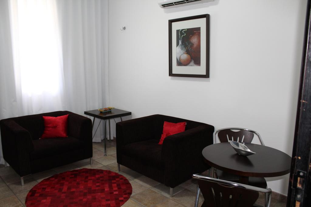 Hotel Dom Henrique Timoteo ภายนอก รูปภาพ