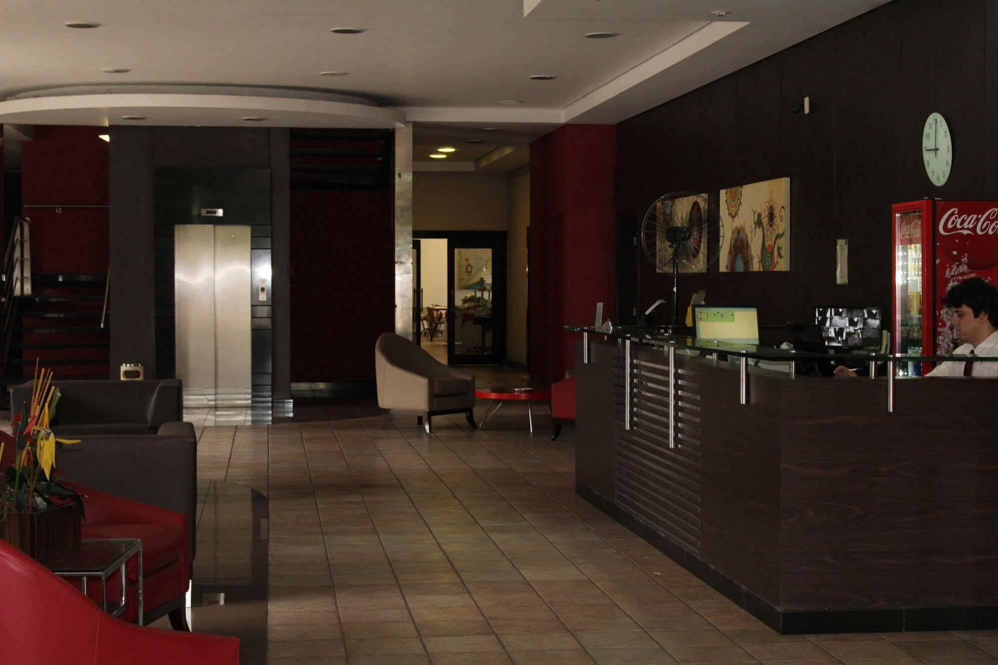 Hotel Dom Henrique Timoteo ภายนอก รูปภาพ