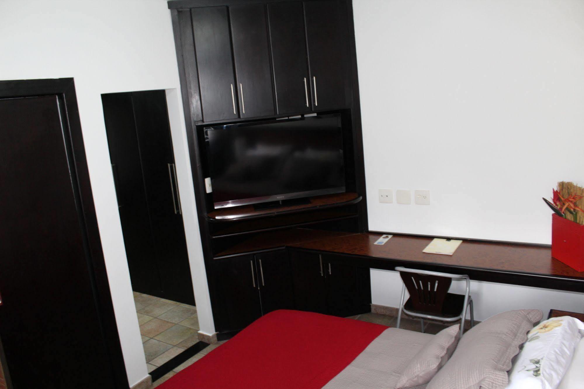 Hotel Dom Henrique Timoteo ภายนอก รูปภาพ